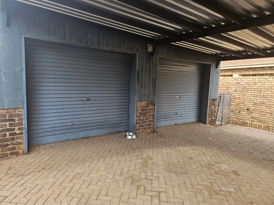 5 Bedroom Property for Sale in Wilkeville North West